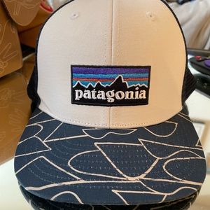 Small Patagonia Trucker Hat - never worn!